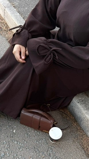 The Ribbed Bow-Cuff Abaya - Chocolate Brown