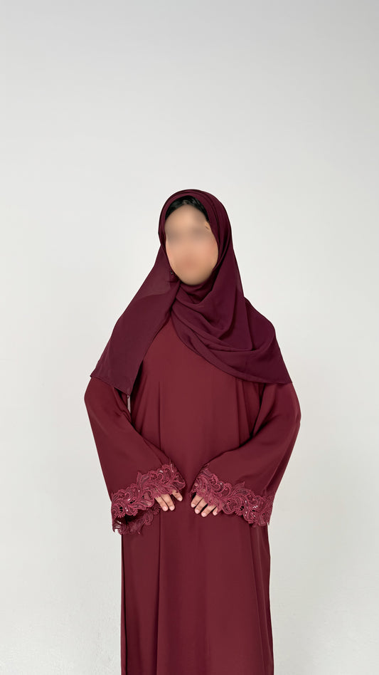 THE BERRY LACE ABAYA