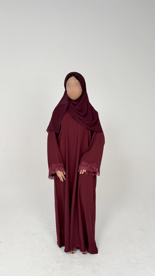 THE BERRY LACE ABAYA
