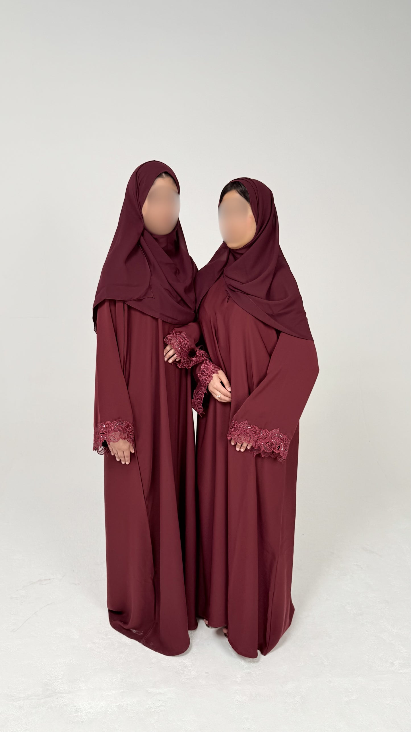 THE BERRY LACE ABAYA